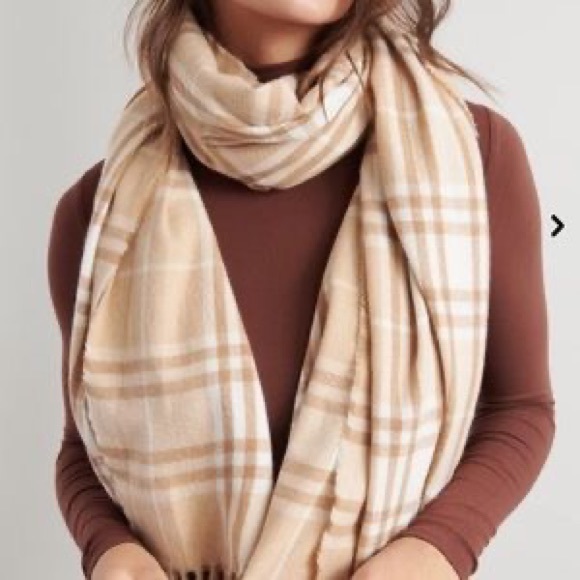 Garage beige/tan plaid fringe skirt - Picture 2 of 2